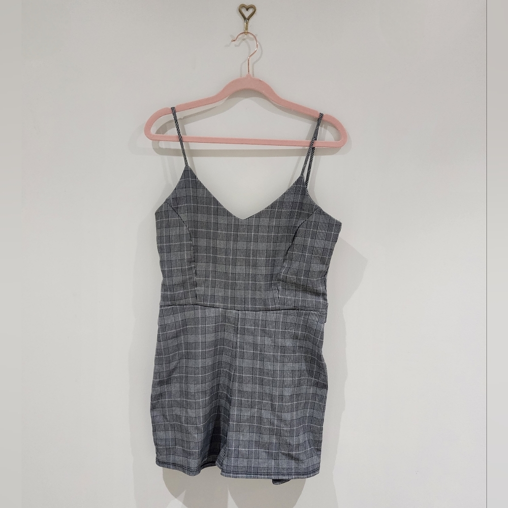 Womens Size Large Windsor Plaid Print Romper